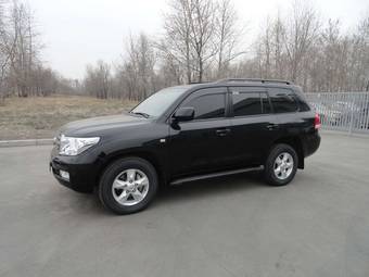2010 Toyota Land Cruiser Photos