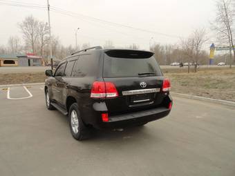 2010 Toyota Land Cruiser Photos