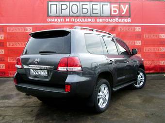 2010 Toyota Land Cruiser Photos