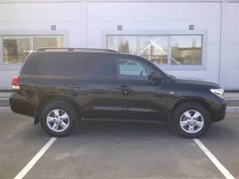 2010 Toyota Land Cruiser Pictures