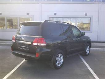 2010 Toyota Land Cruiser Photos