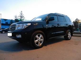 2010 Toyota Land Cruiser Pictures