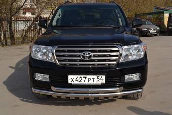 2010 Toyota Land Cruiser Photos