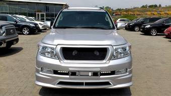 2010 Toyota Land Cruiser Pics