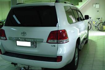 2010 Toyota Land Cruiser Photos