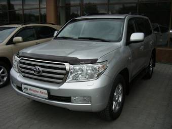 2010 Toyota Land Cruiser Images