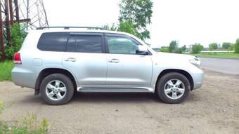 2010 Toyota Land Cruiser Pictures