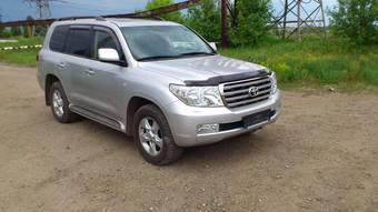 2010 Toyota Land Cruiser Pics