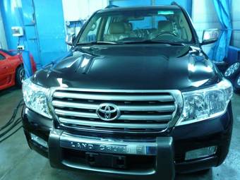 2011 Toyota Land Cruiser Pictures