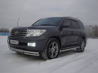 2011 Toyota Land Cruiser Pictures