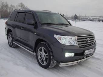 2011 Toyota Land Cruiser Photos