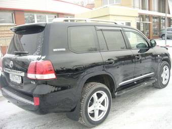 2011 Toyota Land Cruiser Photos