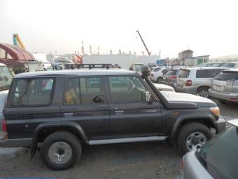 2011 Toyota Land Cruiser Photos