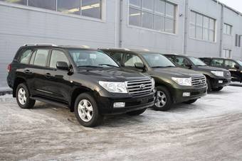 2011 Toyota Land Cruiser Wallpapers