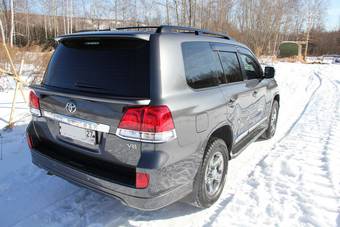 2011 Toyota Land Cruiser Pictures