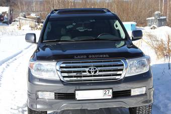 2011 Toyota Land Cruiser Pictures