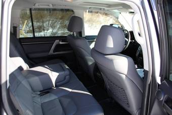 2011 Toyota Land Cruiser Wallpapers