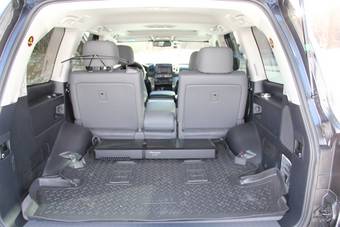 2011 Toyota Land Cruiser Images