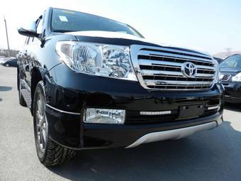 2011 Toyota Land Cruiser Pictures