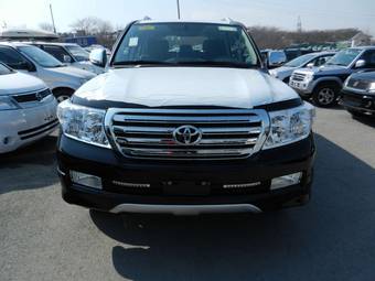 2011 Toyota Land Cruiser Photos