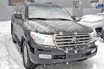 2011 Toyota Land Cruiser Photos