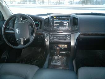 2011 Toyota Land Cruiser Wallpapers