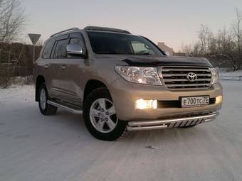 2011 Toyota Land Cruiser Pictures