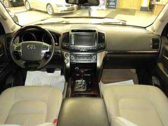 2011 Toyota Land Cruiser Wallpapers
