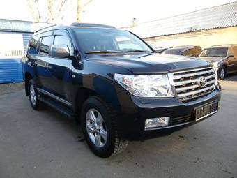 2011 Toyota Land Cruiser Pictures