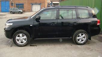 2011 Toyota Land Cruiser Photos