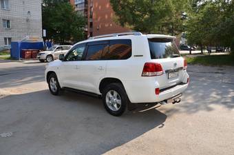 2011 Toyota Land Cruiser Photos