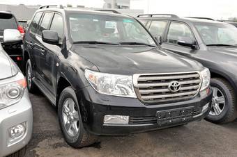 2011 Toyota Land Cruiser Pictures