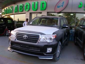 2012 Toyota Land Cruiser Pictures