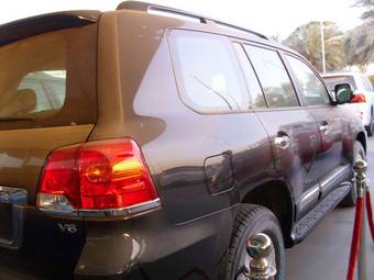 2012 Toyota Land Cruiser Photos