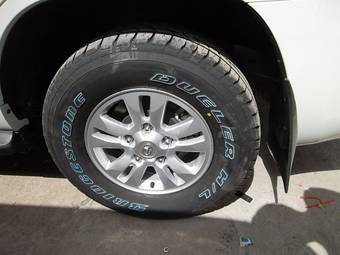 2012 Toyota Land Cruiser Photos