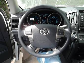 2012 Toyota Land Cruiser Wallpapers