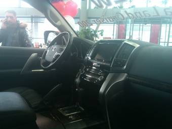2012 Toyota Land Cruiser Wallpapers
