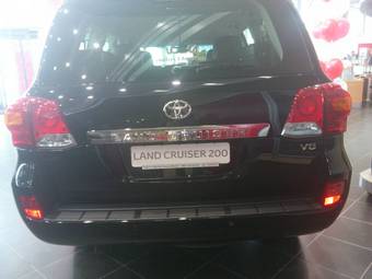 2012 Toyota Land Cruiser Images