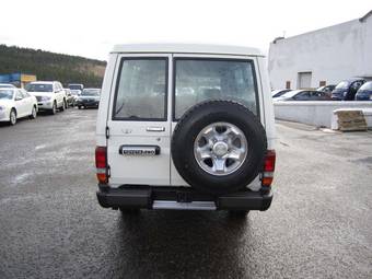 2012 Toyota Land Cruiser Pictures