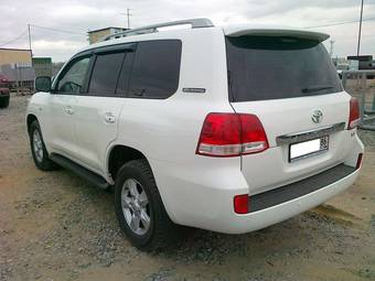 2012 Toyota Land Cruiser Photos