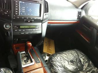 2012 Toyota Land Cruiser Wallpapers