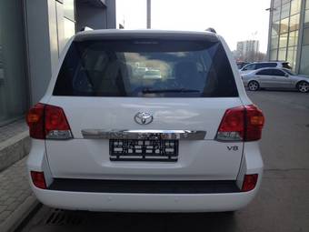 2012 Toyota Land Cruiser Photos