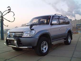 1998 Toyota Land Cruiser Cygnus Pictures