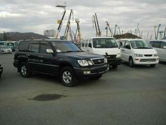 1998 Toyota Land Cruiser Cygnus Images