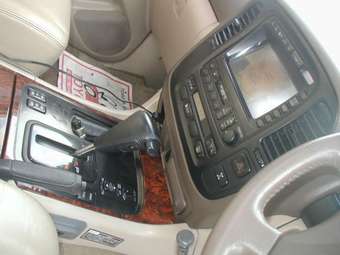 1998 Toyota Land Cruiser Cygnus Pictures