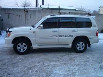 1998 Toyota Land Cruiser Cygnus Images