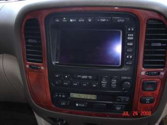 1999 Toyota Land Cruiser Cygnus Pictures