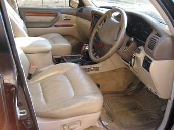 2000 Toyota Land Cruiser Cygnus Photos