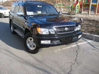 2000 Toyota Land Cruiser Cygnus Pictures