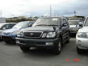 2001 Toyota Land Cruiser Cygnus Pictures